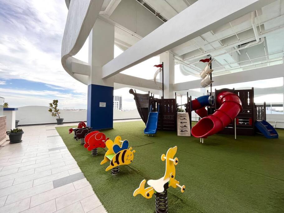 Tranquerah Concept Suite 05 @ The Wave Residence מראה חיצוני תמונה